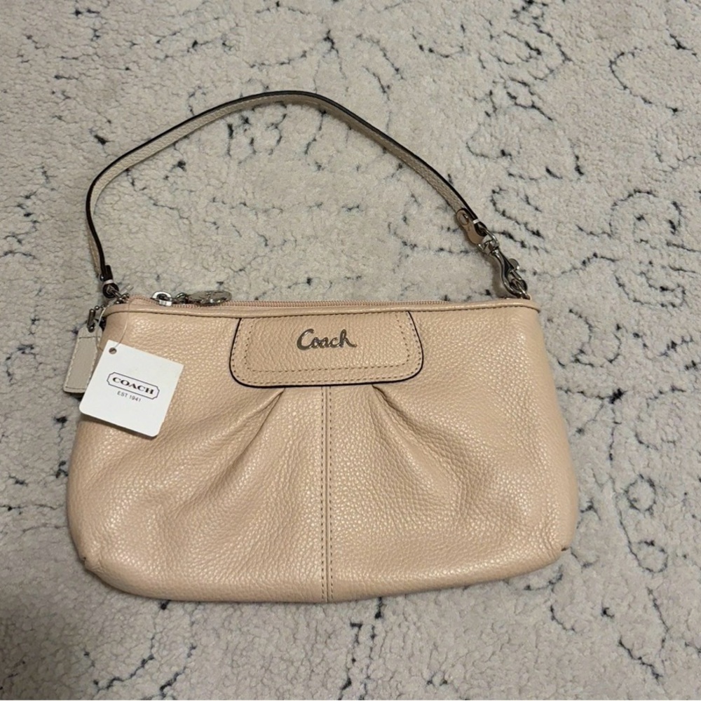 Coach Light Tan Leather Shoulder Bag